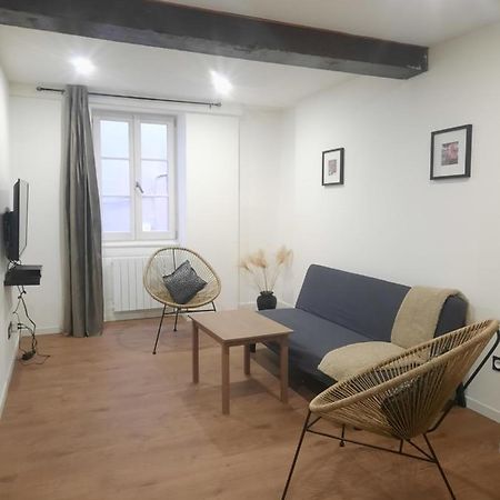 Le Refuge Du Bonheur Apartment Trevoux Luaran gambar