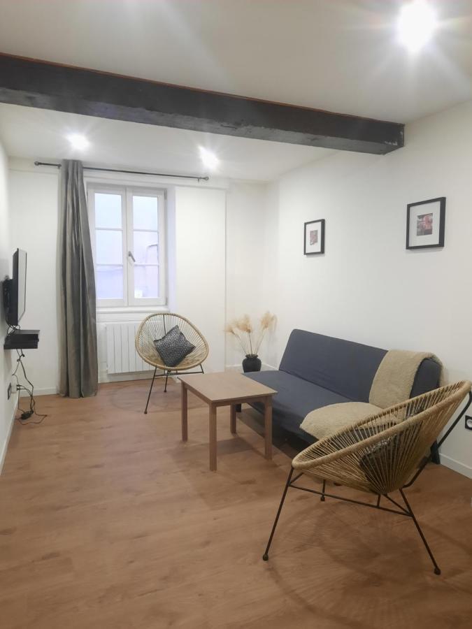 Le Refuge Du Bonheur Apartment Trevoux Luaran gambar