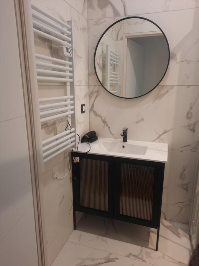 Le Refuge Du Bonheur Apartment Trevoux Luaran gambar
